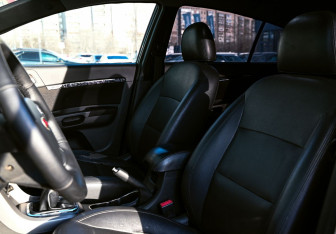 Подержанный автомобиль Geely Emgrand EC7 Hatchback 2014 года (9 фото)