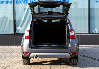 Подержанный автомобиль Nissan Terrano 2019 года (21 фото)