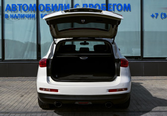 Подержанный автомобиль Infiniti EX 2011 года (24 фото)