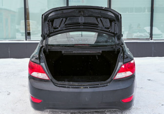 Подержанный автомобиль Hyundai Solaris Sedan 2013 года (20 фото)