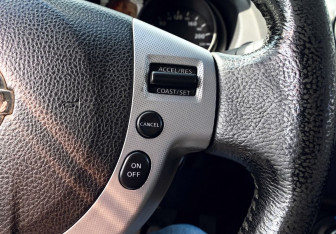 Подержанный автомобиль Nissan Qashqai 2008 года (13 фото)