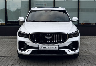 Подержанный автомобиль Geely Monjaro 2024 года (7 фото)