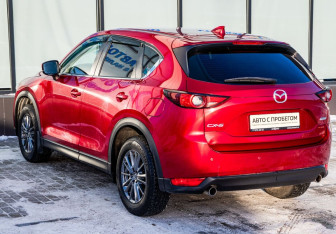 Подержанный автомобиль Mazda CX-5 2018 года (3 фото)