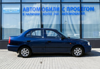 Подержанный автомобиль Hyundai Accent Sedan 2009 года (6 фото)