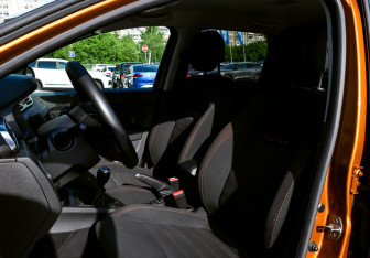 Подержанный автомобиль Renault Duster 2021 года (16 фото)