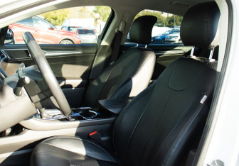 Подержанный автомобиль Ford Mondeo Sedan 2015 года (15 фото)
