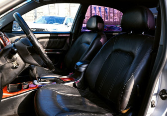 Подержанный автомобиль Hyundai Sonata 2005 года (14 фото)
