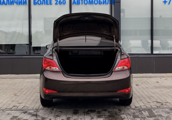 Подержанный автомобиль Hyundai Solaris Sedan 2016 года (18 фото)