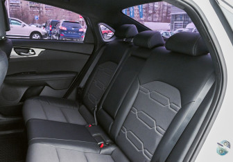 Подержанный автомобиль Kia Cerato Sedan 2021 года (19 фото)