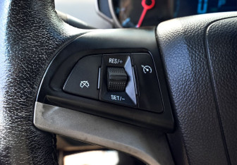 Подержанный автомобиль Chevrolet Aveo Hatchback 2014 года (14 фото)