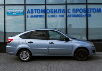 Подержанный автомобиль LADA (ВАЗ) Granta Liftback 2017 года (6 фото)