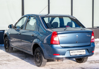 Подержанный автомобиль Renault Logan Sedan 2011 года (3 фото)