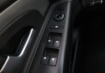Подержанный автомобиль Kia Ceed Hatchback 2010 года (12 фото)