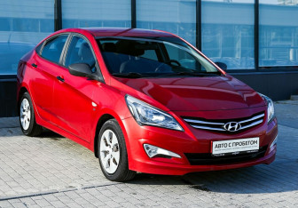 Подержанный автомобиль Hyundai Solaris Sedan 2015 года (7 фото)