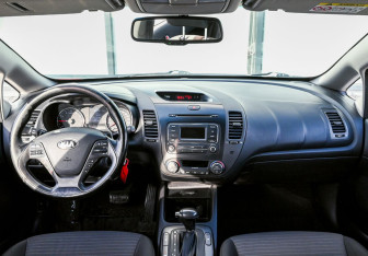 Подержанный автомобиль Kia Cerato Sedan 2014 года (10 фото)