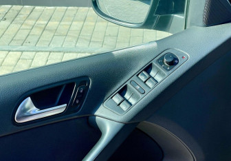 Подержанный автомобиль Volkswagen Tiguan 2011 года (13 фото)