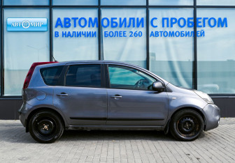 Подержанный автомобиль Nissan Note 2011 года (6 фото)