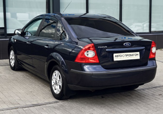 Подержанный автомобиль Ford Focus Sedan 2007 года (3 фото)