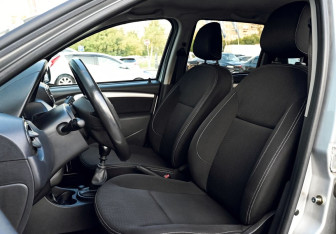 Подержанный автомобиль Nissan Terrano 2018 года (15 фото)