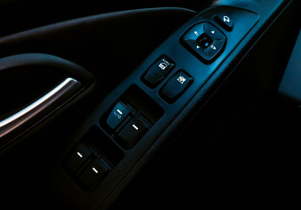 Подержанный автомобиль Hyundai ix35 2012 года (11 фото)