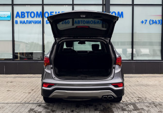 Подержанный автомобиль Hyundai Santa Fe 2016 года (21 фото)
