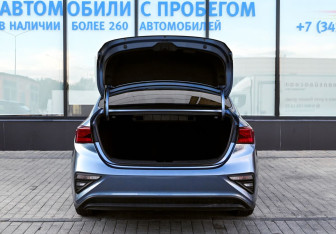 Подержанный автомобиль Kia Cerato Sedan 2018 года (20 фото)