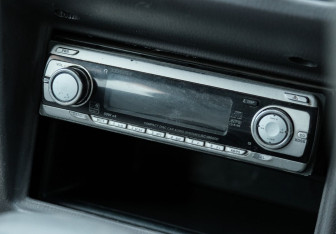 Подержанный автомобиль Nissan March Hatchback 2001 года (13 фото)