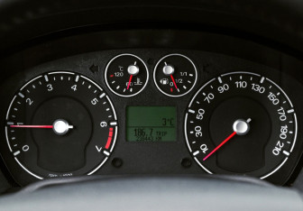 Подержанный автомобиль Ford Fusion 2008 года (16 фото)