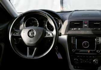 Подержанный автомобиль Skoda Yeti 2016 года (19 фото)