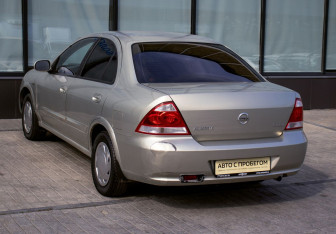 Подержанный автомобиль Nissan Almera Classic 2007 года (3 фото)