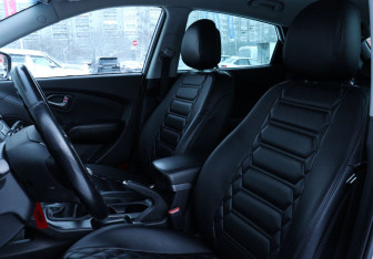 Подержанный автомобиль Hyundai ix35 2014 года (18 фото)