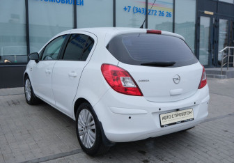 Подержанный автомобиль Opel Corsa 2012 года (3 фото)