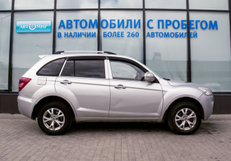 Подержанный автомобиль Lifan X60 2016 года (6 фото)