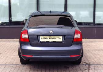 Подержанный автомобиль Skoda Octavia Liftback 2011 года (4 фото)