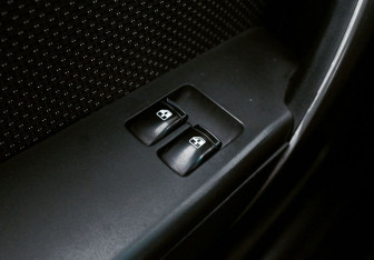 Подержанный автомобиль Chevrolet Aveo Sedan 2010 года (12 фото)