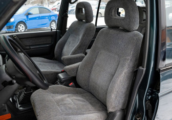 Подержанный автомобиль Mitsubishi Pajero 1995 года (13 фото)