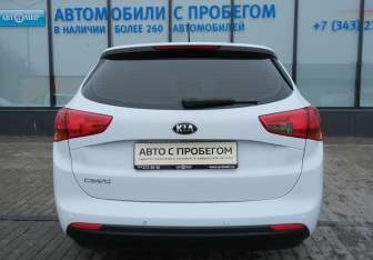 Подержанный автомобиль Kia Ceed Wagon 2014 года (4 фото)