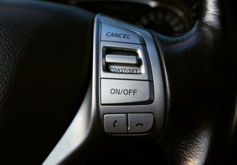 Подержанный автомобиль Nissan X-Trail 2014 года (14 фото)