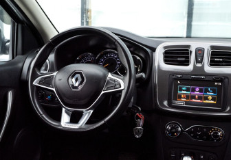 Подержанный автомобиль Renault Logan Sedan 2019 года (19 фото)