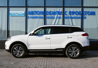 Подержанный автомобиль Geely Atlas 2021 года (2 фото)