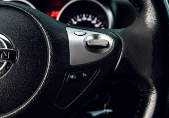 Подержанный автомобиль Nissan Juke 2012 года (12 фото)