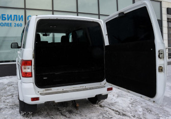 Подержанный автомобиль УАЗ Patriot 2017 года (18 фото)