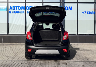 Подержанный автомобиль Opel Mokka 2014 года (21 фото)