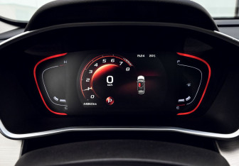 Подержанный автомобиль Geely Coolray 2022 года (12 фото)