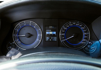 Подержанный автомобиль Infiniti EX 2011 года (9 фото)