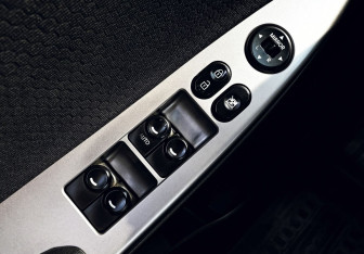 Подержанный автомобиль Hyundai Solaris Hatchback 2014 года (12 фото)