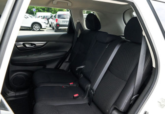 Подержанный автомобиль Nissan X-Trail 2021 года (18 фото)