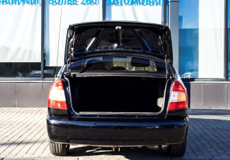Подержанный автомобиль Hyundai Accent Sedan 2008 года (18 фото)