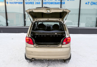 Подержанный автомобиль Daewoo Matiz 2006 года (17 фото)