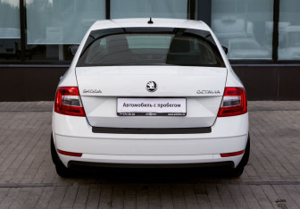 Подержанный автомобиль Skoda Octavia Liftback 2018 года (4 фото)